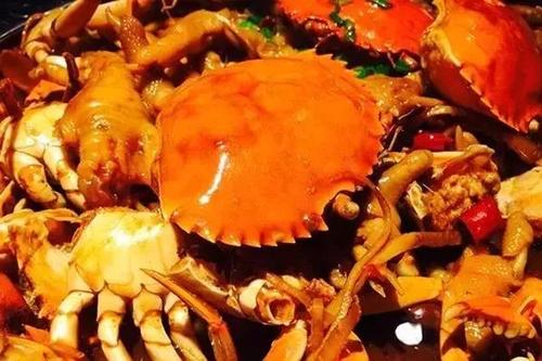 满城尽是肉蟹煲,鸡爪子和大肉蟹的美味新吃法!