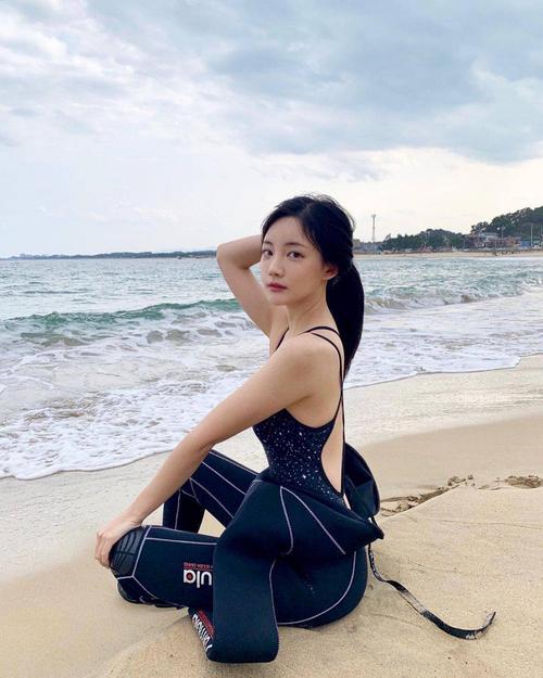孙兴慜迷妹!韩国女主播颜值身材样样极品