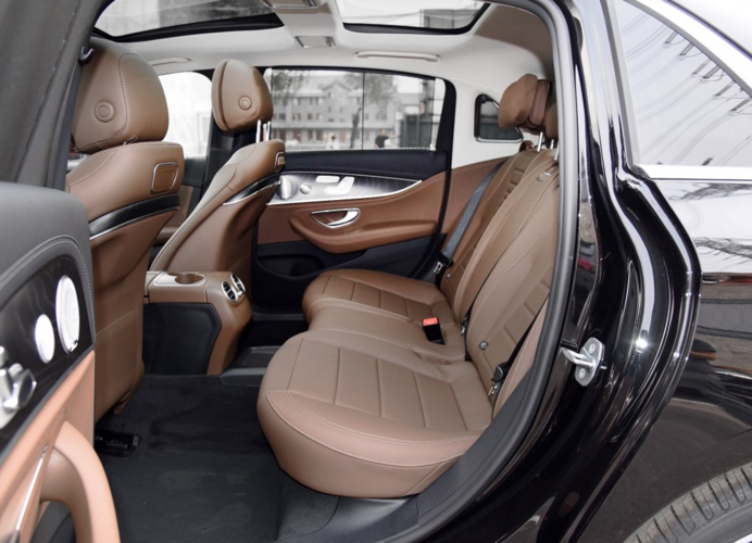 欣赏奔驰e级e300l运动豪华型之美