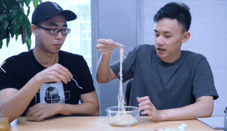 所以,最后结案陈词了,在a君和健身佬亲测之后,咸蛋黄酱真的很正,捞