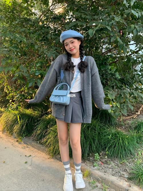 落日前的全身照姿势分享|可爱女孩必学_夕阳_拍照姿势