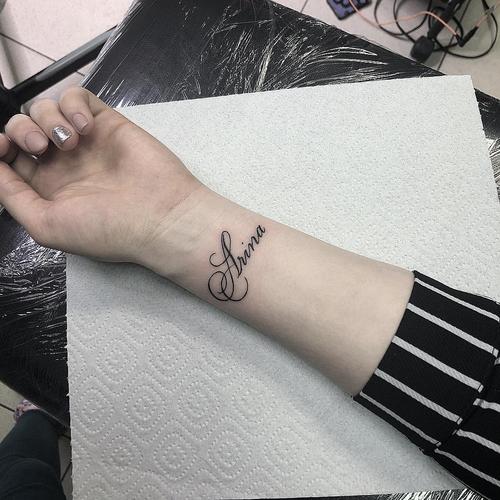 手腕英文字纹身图案