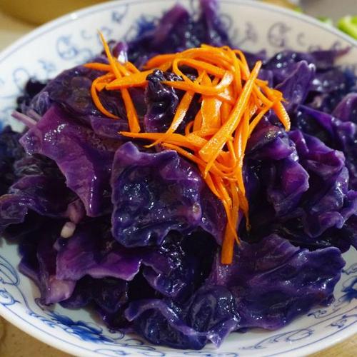 炒紫甘蓝,脆口好吃,咸鲜下饭,十分钟就搞定