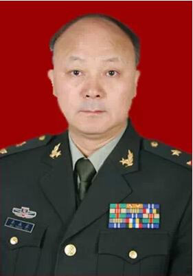 全国政协委员,军事科学学会副秘书长,中国战略文化促进会常务副会长.