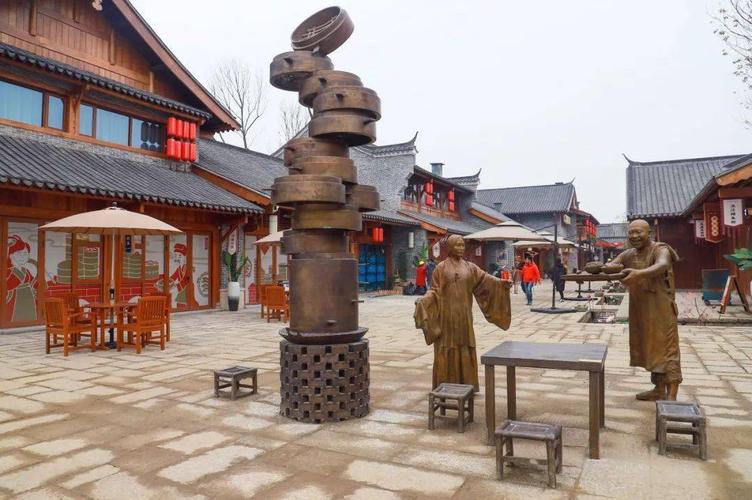 鄂旅投仙桃公司负责人介绍,伴随着班车的开通,眼下,沔阳小镇正加快