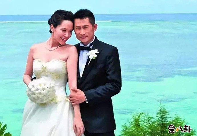 郭羡妮和老公朱少杰结婚照