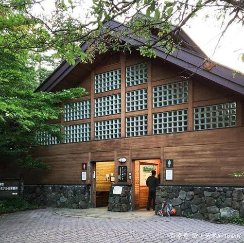 日本别出心裁的公共卫生间外观设计