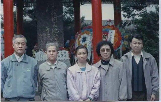粟惠宁,粟裕唯一女儿,大校军衔,丈夫是陈毅之子,曾任董事长