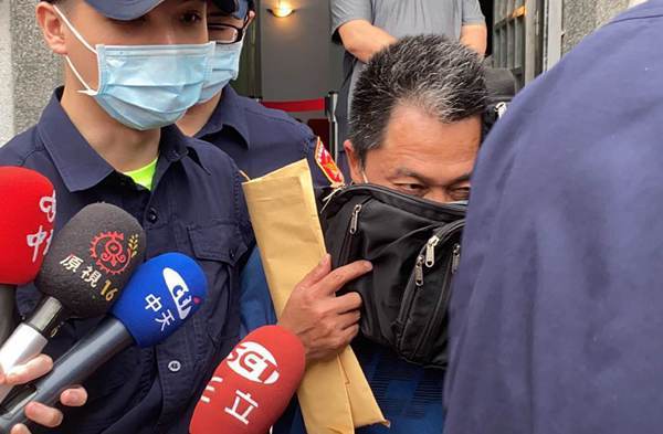 男,委外边坡整治施工厂商(东新营造)工地主任,义祥工业社负责人,台铁