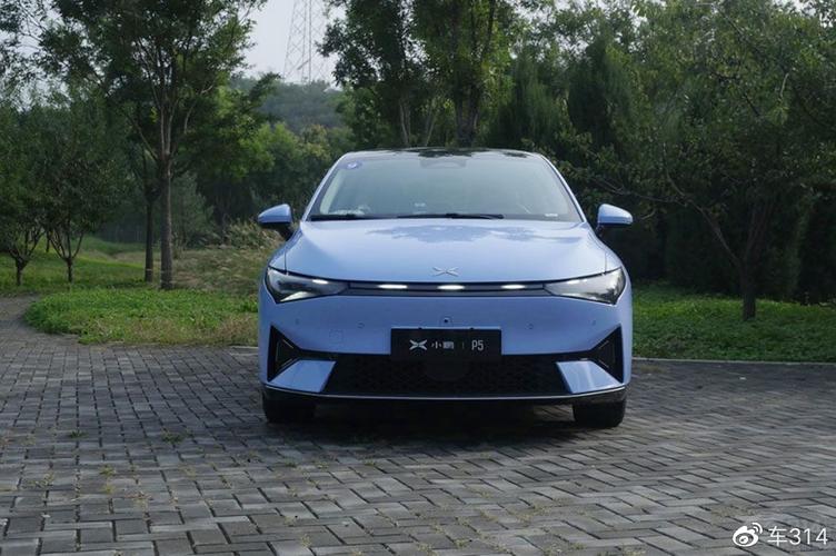 作为特斯拉旗下起售价最低,产量最大,交付量最高的一款电动汽车,model