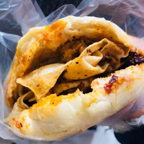 豫老白烧饼(桥北分店)-"抖了诶.现在这种烧饼挺流行的