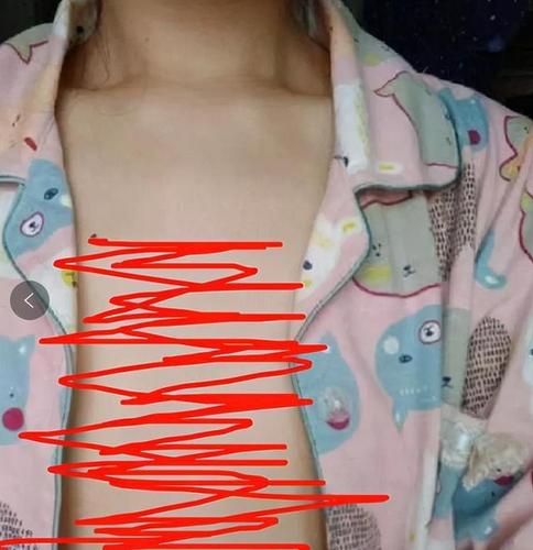 女生胸可以平到什么程度?这五张照片看得明明白白,太强了