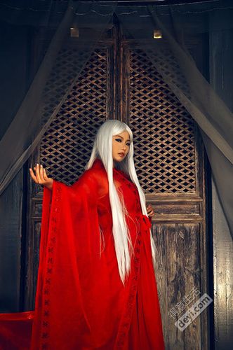 【娇典】****红衣白发****