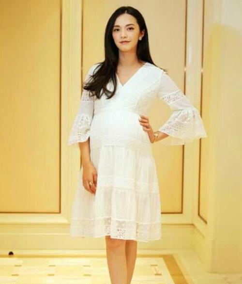 娱乐圈6大女星怀孕照,这才是怀孕的真实写照,李湘胖到认不出?