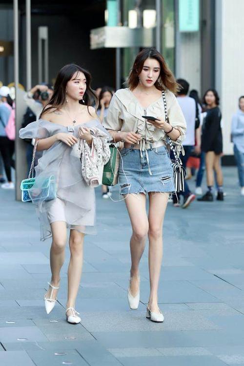 成都春熙路小姐姐街拍霸气直接带回家