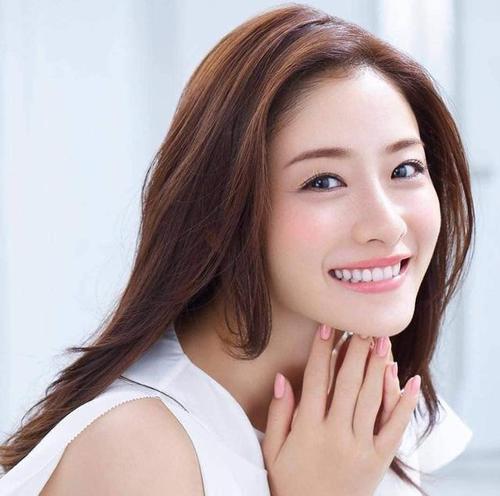 治愈系笑容的女明星