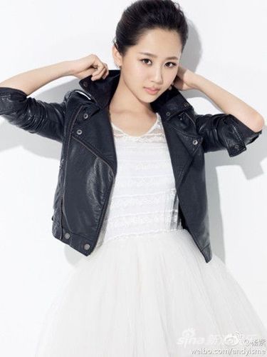《女生日记》怀旧热播 杨紫蛇年开门红