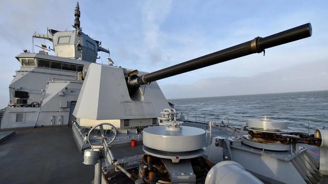 奥托·梅莱拉127mm舰炮出口较少的一大原因是被美国mk-45型127mm舰炮