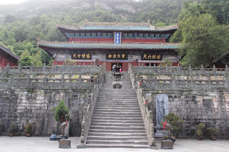 武当山里的道观