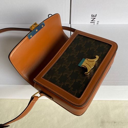 celine赛琳 triomphe小号老花斜挎包 188882bz4.04lu