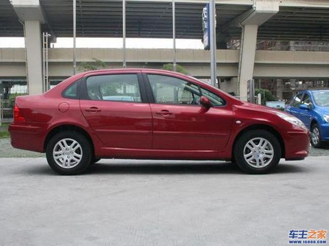 汽车图库 标致 东风标致 标致307(43/338) 外观 红色 标致307正侧方
