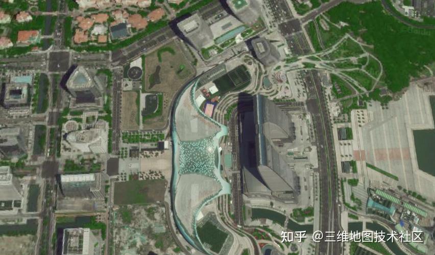 国产地图软件如何查看卫星地图和街景地图?