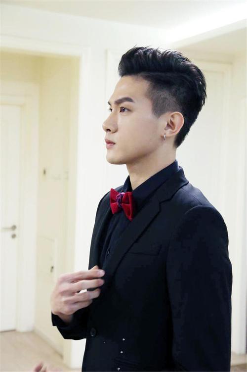  p>朱信宗(daniel),12月30日出生于台湾省,华语影视男演员,模特.