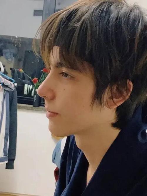 混血颜学霸,他的出现让晋江男主有了脸?