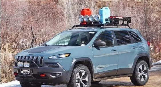 硬朗美系jeep自由光改装 欢迎鉴赏