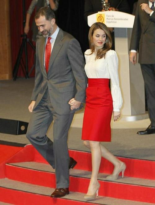 西班牙王后和费利佩六世:选择真心爱人,不离不弃,相守