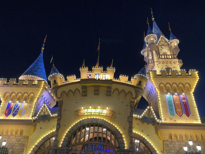 济南融创乐园_花车巡游_景点_济南融创茂攻略_济南融创乐园_夜景_出行