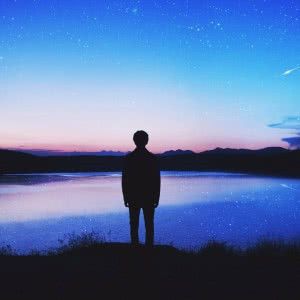 成熟稳重风格的头像