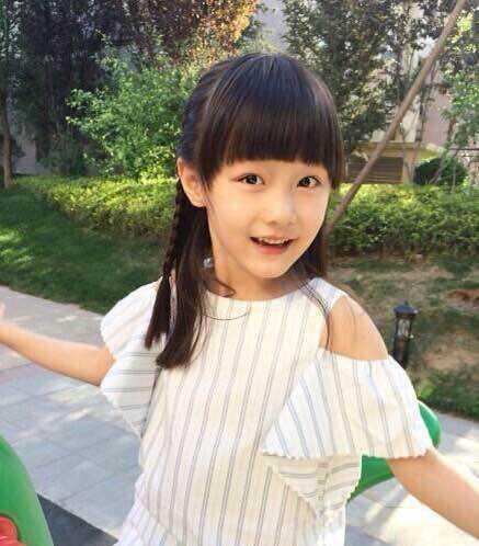 最漂亮的六大女童星,她出场并不多,却火爆的一塌糊涂