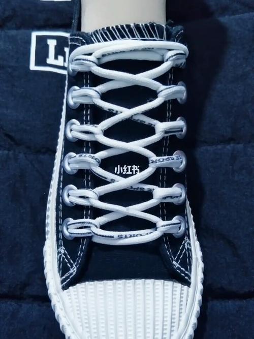 每日一款花式鞋带系法_鞋带_鞋带这样系_时尚_鞋靴