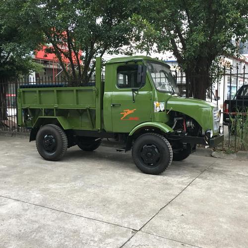 金鹿牌双缸后驱拖拉机