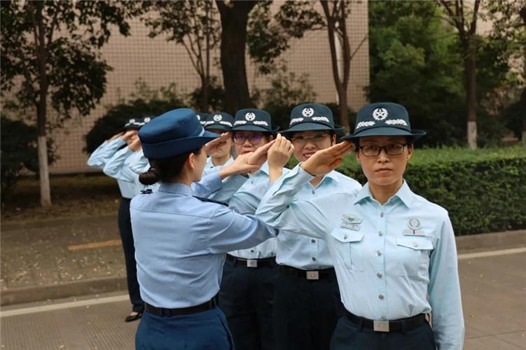 兵味浓|空工大举行文职人员队列评比暨报告词考核活动