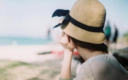 王刚哄劝道,小雪这次很听话,立马就把两条纤细的腿往两旁分开.