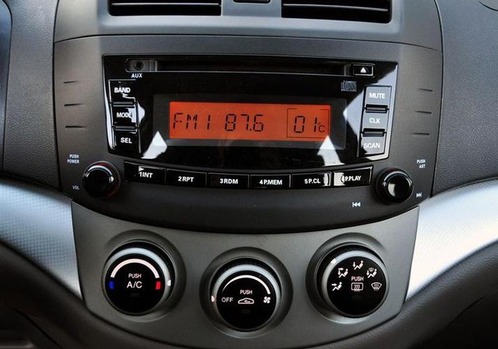 长安汽车 悦翔 2010款 两厢1.5mt 豪华型