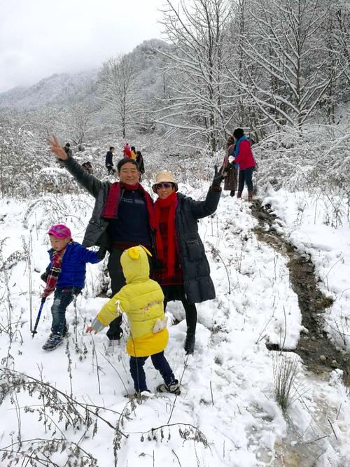 2017年2月24日汶川耿达乡看雪景巴适得很,开心快乐!