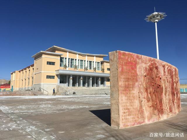 青海冷湖镇(海拔2890)