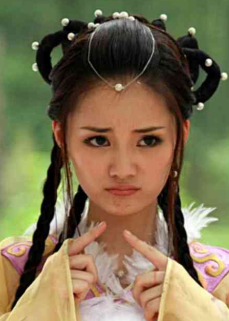 馨子最美古装头饰:不是"金冠子",不是"紫菱烟",而是它