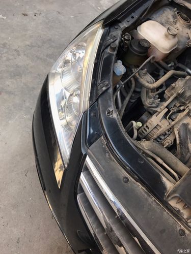 悦动大灯总成怎么拆求老师解说