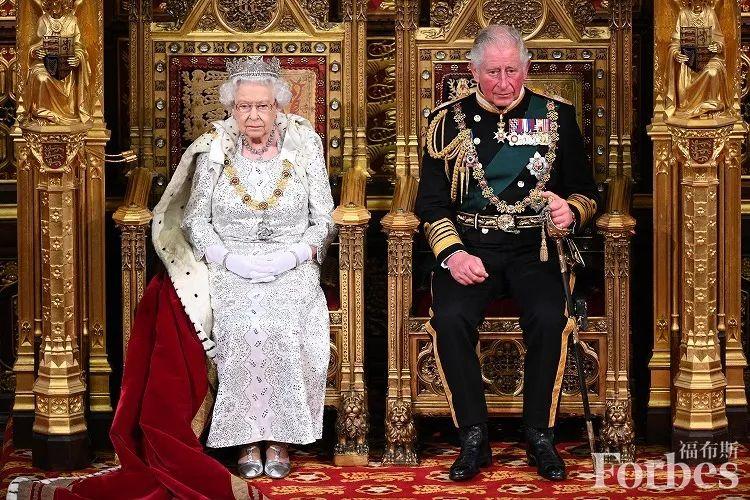 过渡中的英国王室——"查尔斯国王"时代要来了?