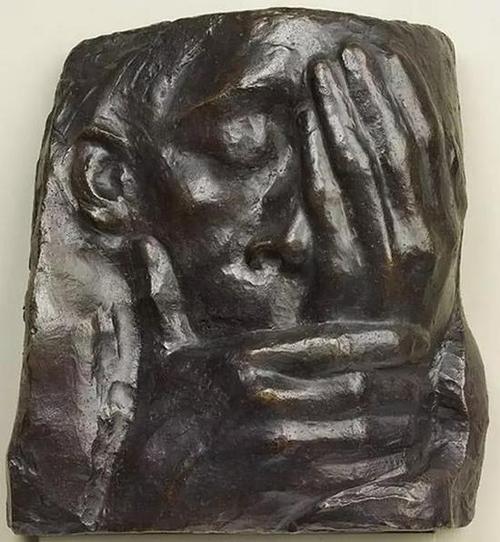 作为母亲的珂勒惠支以母爱的名义抒写如痼疾般苦痛