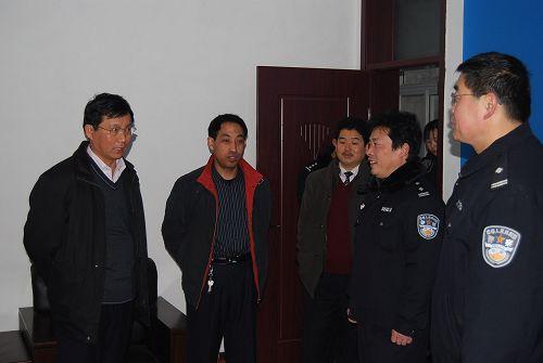 台前县人民政府欢迎您!--县长牛春堡深入县水务等部门