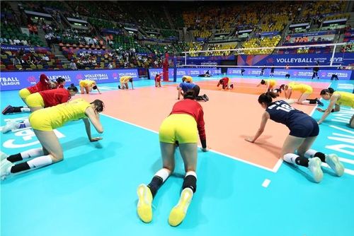 袁心玥身材变化很大增强臀部力量运动能力更强了