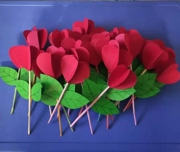 天骄幼儿园庆"三八女神节"手工活动