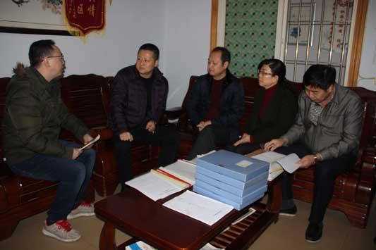 "今年6月初的一天,合川区清平镇网格信息指挥中心,该镇党委书记刘本万