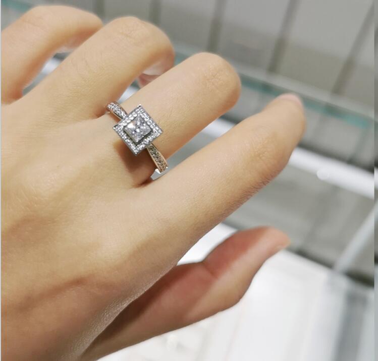 dr钻戒 男士一生仅能定制一枚