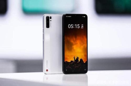 锤子坚果pro3骁龙855plus 4800全焦段四摄情怀和经典并存性能出彩